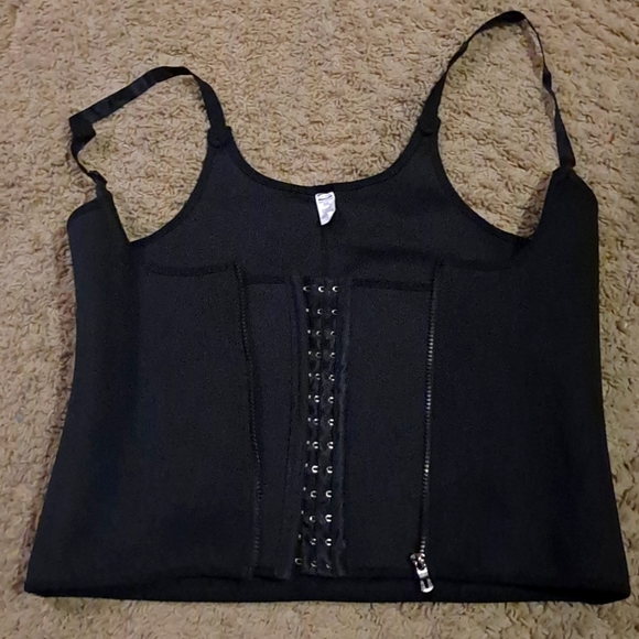 Spandex - Picture 2 of 4